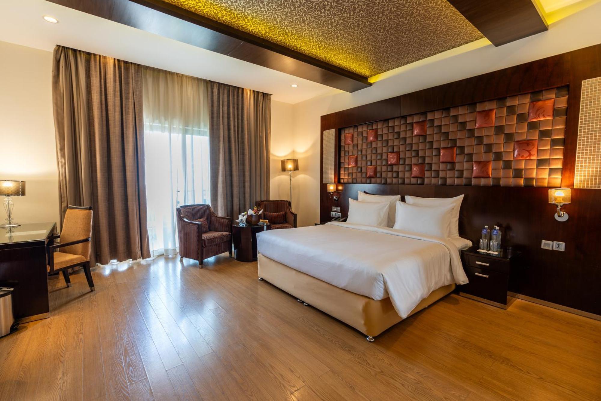 Clarks Exotica Convention Resort & Spa Devanahalli Exterior photo