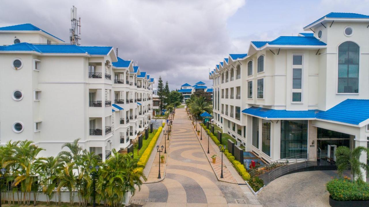 Clarks Exotica Convention Resort & Spa Devanahalli Exterior photo